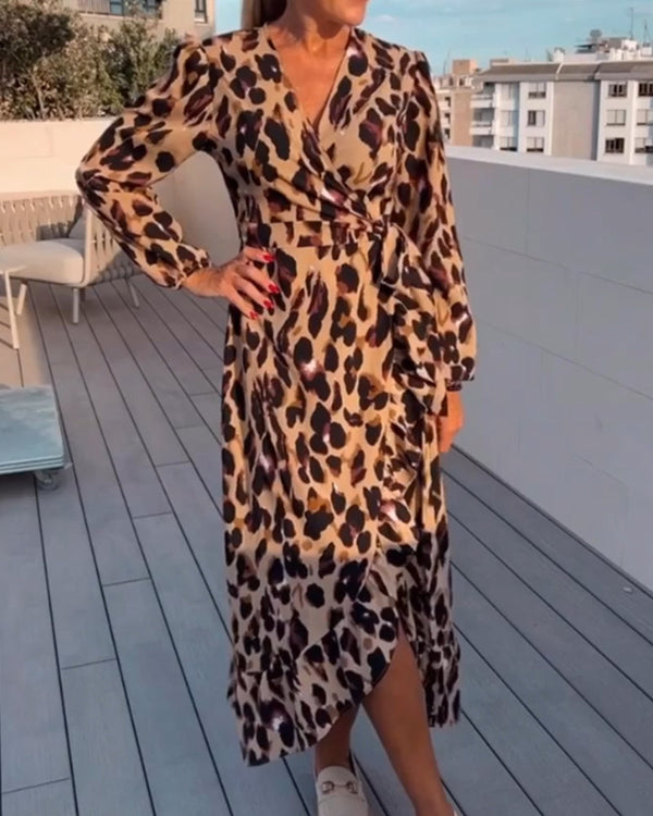 Bebe - Leopard V-Ausschnitt Kleid